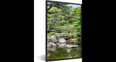 PosterMonkey - Poster - Fotolijst - Brug - Stenen - Water - Bomen - Japan - Kader - 80x120 cm - Poster frame - Woondecoratie - Poster Japan - Foto met lijst