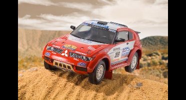Revell Mitsubishi Pajero Evolution Voorgemonteerd Terreinwagen miniatuur 1:32    Het betreft hier een oudere bouwdoos welke NIEUW is, maar waarvan de doos lichte beschadigingen heeft.  Het model is ABSOLUUT in NIEUW staat .