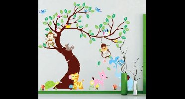 Muursticker XL boom met spelende aapjes en dieren