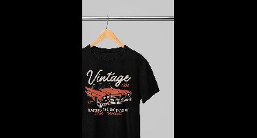 Oversized shirt - Reviving the legends - Wurban Wear | T-shirt | Merk kleding | Unisex tshirt | Streetwear | Pump cover | Techno outfit | Merk shirt | Gym shirt | y2k | Techwear | Urban | Grote maten | T-shirt heren | T-shirt dames | Zwart