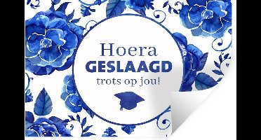 Muurstickers - Sticker Folie - Spreuken - Quotes - Geslaagd - 'Hoera, geslaagd, trots op jou!' - 30x20 cm - Plakfolie - Muurstickers Kinderkamer - Zelfklevend Behang - Zelfklevend behangpapier - Stickerfolie