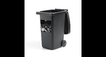 Container sticker Edouard Manet (vierkant zwart wit) - Muziek in de Tuilerieën - Edouard Manet Klikosticker - 40x40 cm - kliko sticker - weerbestendige containersticker