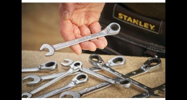 Stanley - FATMAX Omkeerbare Ringsteeksleutel met ratel 17mm - Steeksleutel - Sleutelgereedschap - 1 Stuk(s)