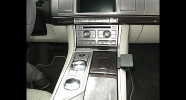 Brodit ProClip houder geschikt voor Jaguar XF 2009-2015 Console mount
