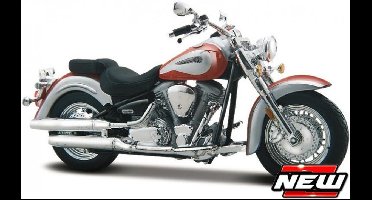 Maisto YAMAHA ROAD STAR rood/zilver schaalmodel 1:18