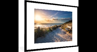 PosterMonkey - Poster in lijst - Fotolijst - Strand - Zee - Duin - Bankje - Poster frame - Poster - Wanddecoratie - Foto met lijst - Kader - 80x60 cm - Poster strand - Posterlijst