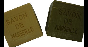 Combi groene en witte Marseillezeep (Savon de Marseille) - 2 x 400 gram plasticvrij verpakt en palmolie vrij- Marseille zeep - vegan - dierproefvrij - zonder chemische toevoegingen