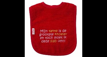 Rode slab met "Mijn tante is de grootste knoeier en toch moet ik deze slab om" - knoeien, knoeiertje, eten, kraamcadeautje, cadeautje