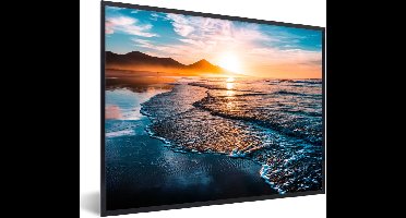 PosterMonkey - Posters - Poster in lijst - Zee - Berg - Avond - Lucht - Zon - Poster - Fotolijst - 40x30 cm - Poster met kader - Wanddecoratie - Muurdecoratie