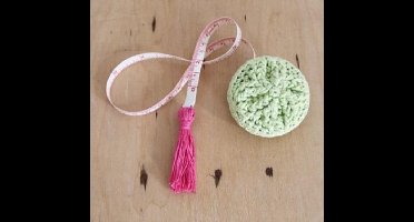 Haakpakket rolcentimeter