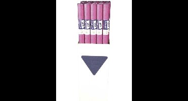 Licht roze papieren tafelkleed op rol