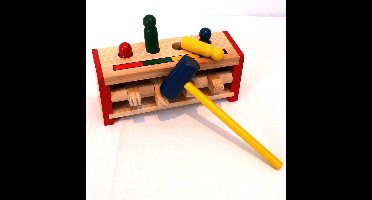 hamerbankje vliegende poppetjes.