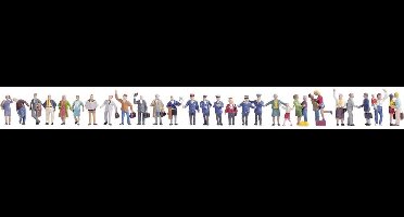 NOCH 16041 H0 Op de boerderij figuren Staand, Geverfd