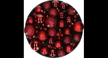 Kerstversiering set kerstballen in het donkerrood 6 - 8 - 10 cm pakket - 46x stuks - mat/glans/glitter mix