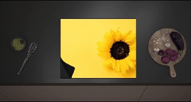 Inductie Beschermer - Gele Bloeiende Zonnebloem tegen Gele Achtergrond - 60x52 cm - 2 mm Dik - Inductieplaat Beschermer met zwarte kern