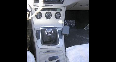 Brodit ProClip houder geschikt voor Volkswagen Passat 2005-2014 /CC 2009-2017/ Alltrack 2012-2015 Console mount