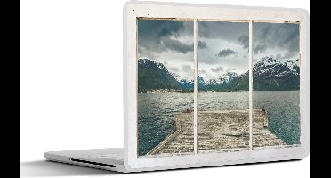 Laptop sticker - 13.3 inch - Doorkijk - Steiger - Water - 31x22,5cm - Laptopstickers - Laptop skin - Cover