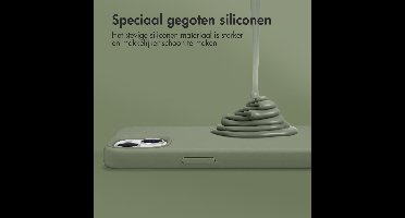 Accezz Hoesje - Geschikt voor Samsung Galaxy S24 Ultra - Liquid Silicone Backcover met Magnetische Ring - Cooper Green
