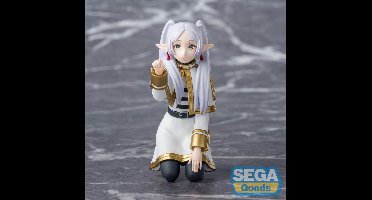 Frieren: Beyond Journey's End PM Perching PVC Statue Frieren Poking Something 10 cm