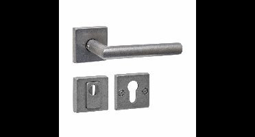 Intersteel set achterdeurbeslag vierkant: deurkruk Jura, massieve rozetten, SKG3 veiligheidsrozetten - PVD RVS getrommeld