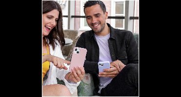 Accezz Liquid Silicone Backcover voor Samsung Galaxy S25 Telefoonhoesje Roze