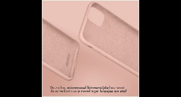 Accezz Liquid Silicone Backcover voor Samsung Galaxy S25 Plus Telefoonhoesje Roze