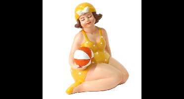 Home decoratie beeldje dikke dame zittend - geel badpak - 11 cm