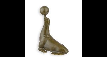 A BRONZE SCULPTURE OF SEA LION BALANCING A BALL