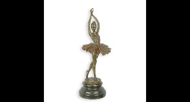A BRONZE SCULPTURE OF A BALLERINA