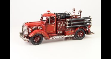 EEN BLIKKEN MODEL VAN EEN BRANDWEERWAGEN