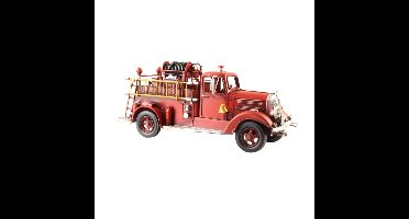 A TIN MODEL OF A FIRETRUCK