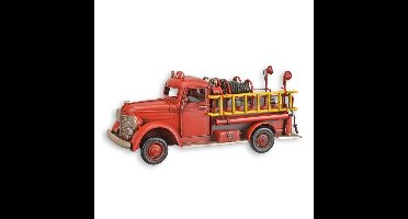 A TIN MODEL OF A FIRETRUCK
