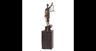 A BRONZE SCULPTURE OF THE LADY JUSTICE