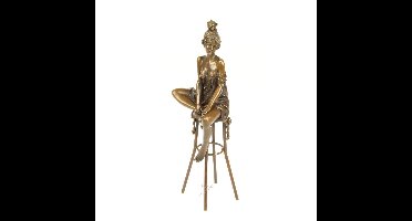 BRONZEN BEELD VAN EEN DAME OP BARKRUK