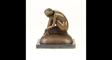 A BRONZE SCULPTURE CALLED DREAMS