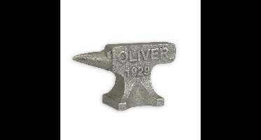 A SET OF 3 SMALL CAST IRON ANVILS