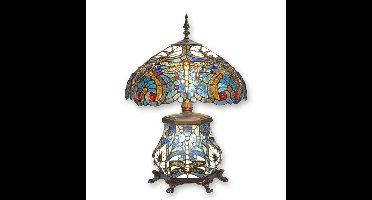 A TIFFANY STYLE TABLE LAMP