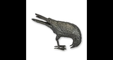 A BRONZE SCULPTURE OF A CROW