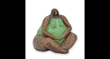 A BRONZE SCULPTURE OF A FAT LADY SITTING