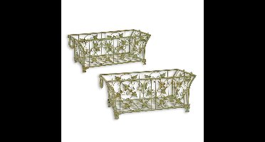 A PAIR OF IRON BASKETS