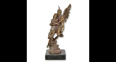 A BRONZE SCULPTURE OF CUPID AND PSYCHE