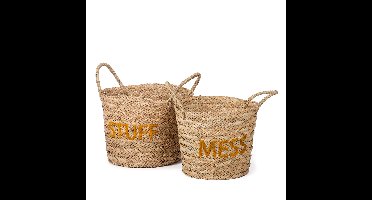 Rommelig en vol, zet de mand in okergeel.