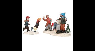Kerstdorp figuren - kinderen - sneeuwballen gooien - 6,5 cm - polyresin - figuurtjes