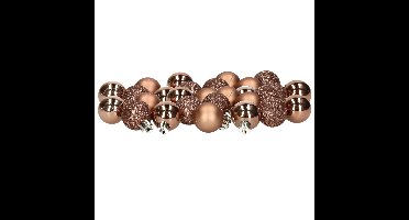 Decoris 28x stuks kleine kunststof kerstballen walnoot bruin 3 cm