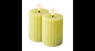 Lumineo luxe LED kaars/stompkaars - 2x st - groen ribbel - D7,5 x H12 cm - timer