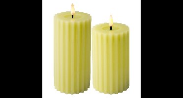 Luxe LED kaarsen/stompkaarsen - set 2x - groen ribbel - D7,5 x H15 en H17 cm - timer